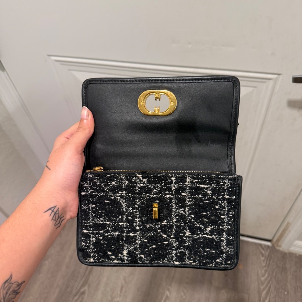 Christian Dior hand bag - Picture 3 of 3